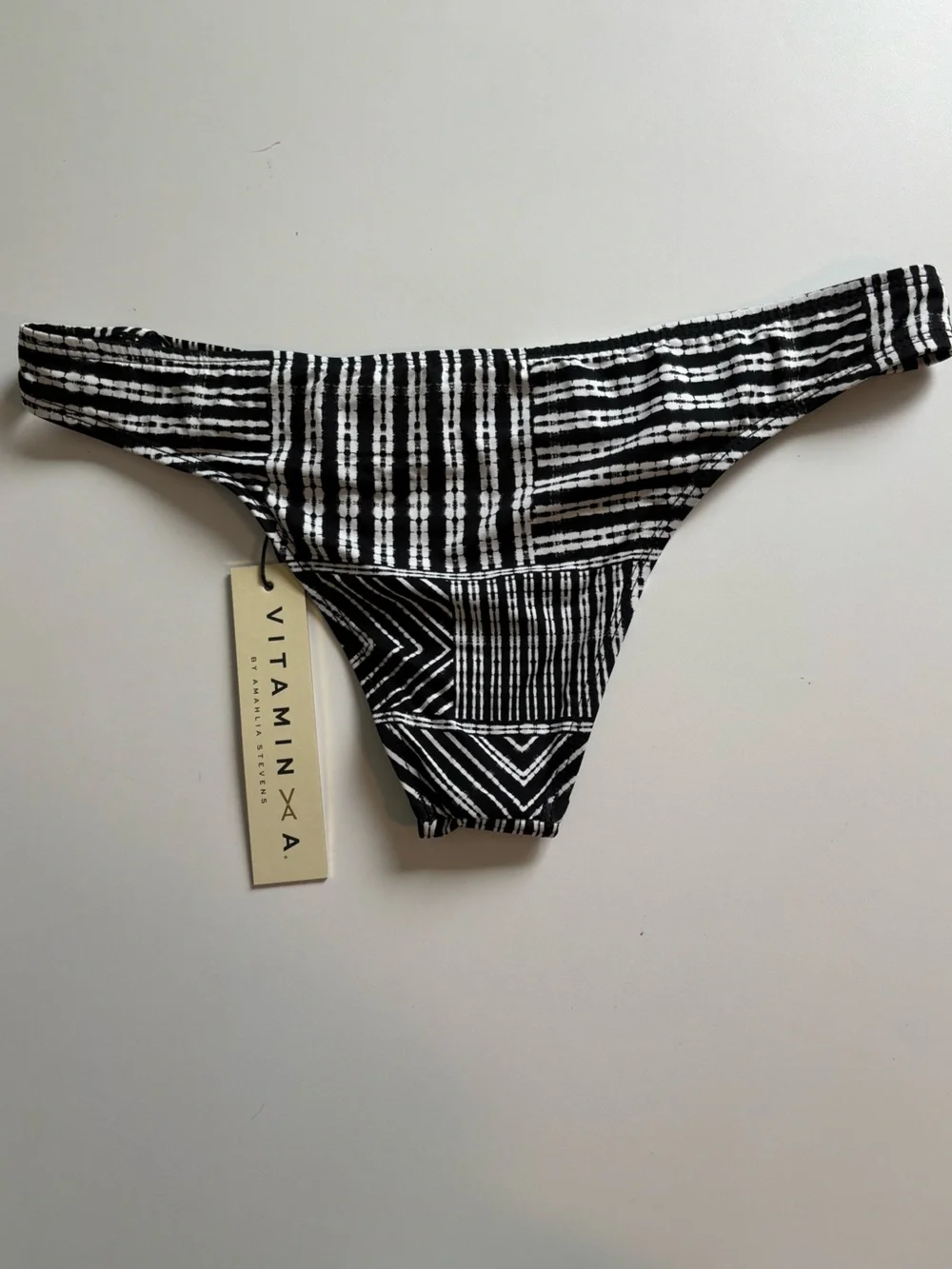 Vitamin A Cheeky Bikini Bottom Black & White Geometric Print Large Swimwear NWT